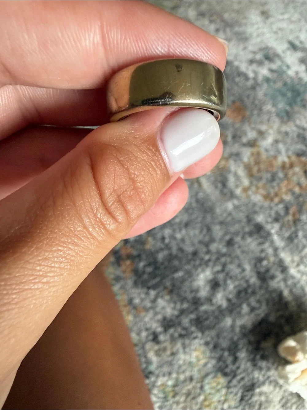 Oura Gold Tone Smart Ring with Black Charger